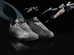 Colectie de tenesi Star Wars de la Adidas