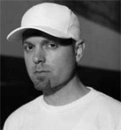 Ultimele bilete la pret redus la DJ Shadow