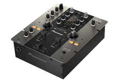 Noul model de mixer DJM-250 de la Pioneer