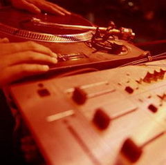 Brazilienii vor face DJ-ing-ul o meserie si vor reduce numarul artistilor straini