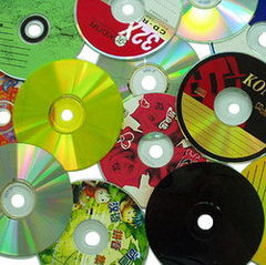 CD-urile pierd teren in fata vanzarilor online