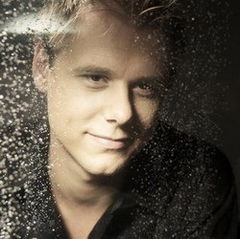 Asculta remixul lui Armin van Buuren pentru single-ul 'Human', al trupei The Killers