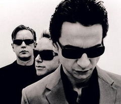 Site-uri neuatorizate vand bilete la Depeche Mode. Atentie pe ce dati bani!