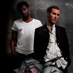 La Massive Attack mai sunt doar bilete la gazon B