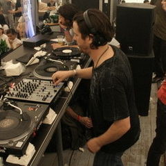 Luciano: 'DJ-ul nu face toata petrecerea'