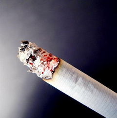 Fumatorii traiesc cu 5 ani mai putin decat nefumatorii