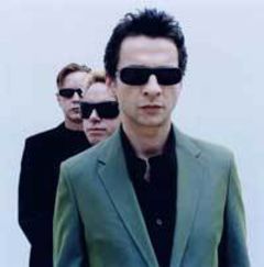 Depeche Mode aduce pacea cu noul single