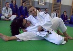 DJ Wanda a luat lectii de judo de la Alina Dumitru
