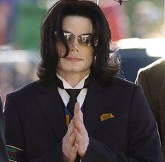 Michael Jackson, `The King Of Pop`, omagiat la Bestfest