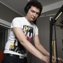 DJ-ul Vibe FM, Liviu Hodor, debuteaza ca producator