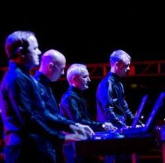 Kraftwerk lanseaza un catalog complet format din opt albume