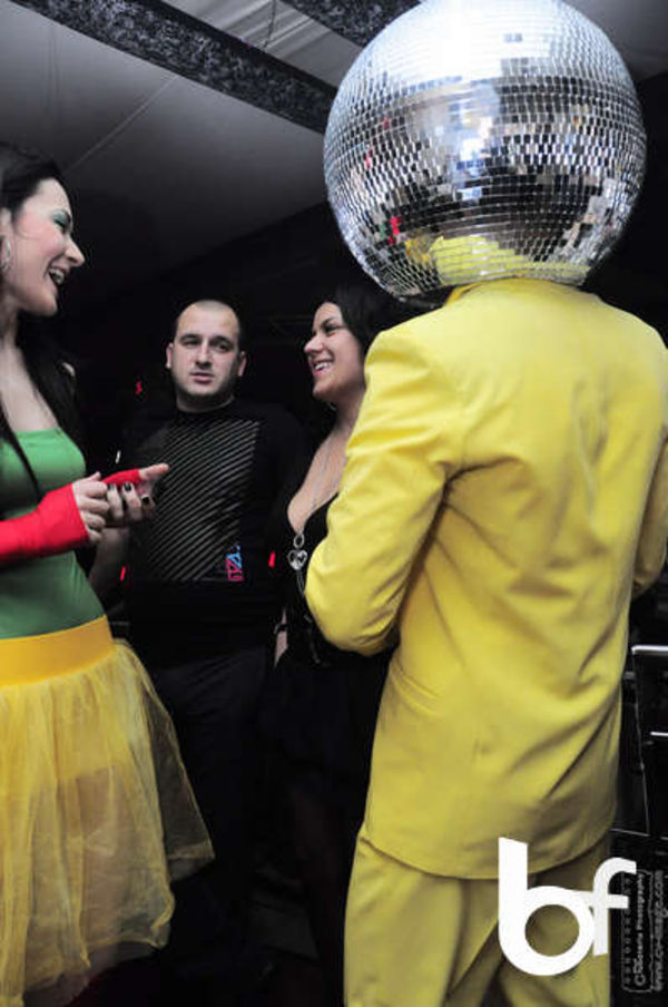 Suie Paparude & Tomasan - Start A Party - Iasi