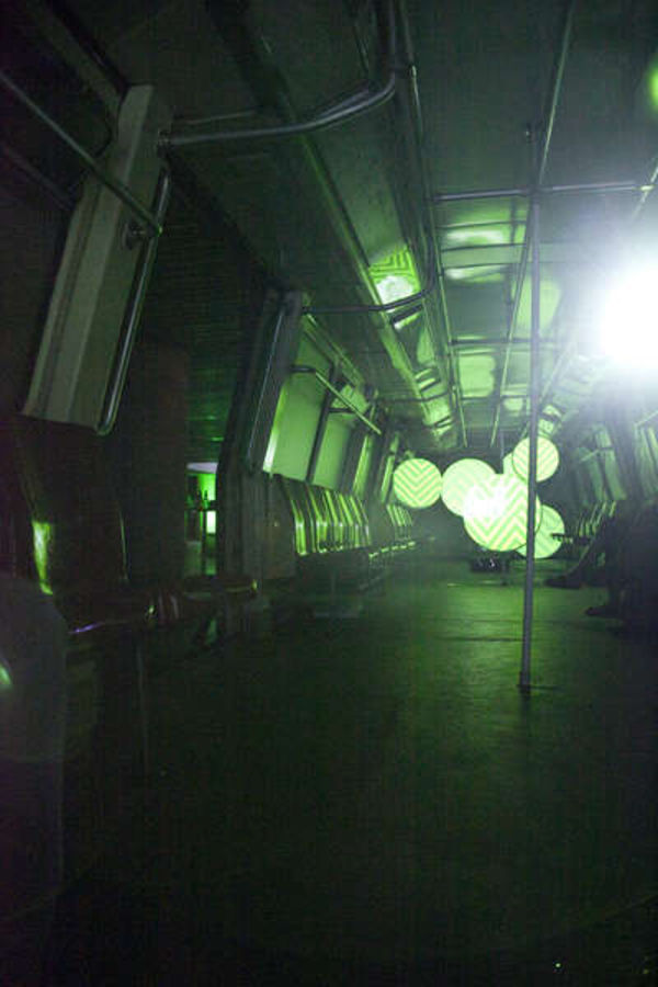 Poze Going Underground - Experimentalist - Party la metrou